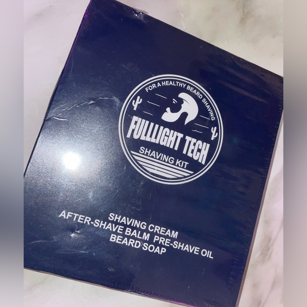 NEW Fulllight tech shaving kit - Picture 3 of 5